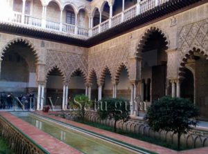 Jardín islámico Patio de las Doncellas del Alcázar de Sevilla